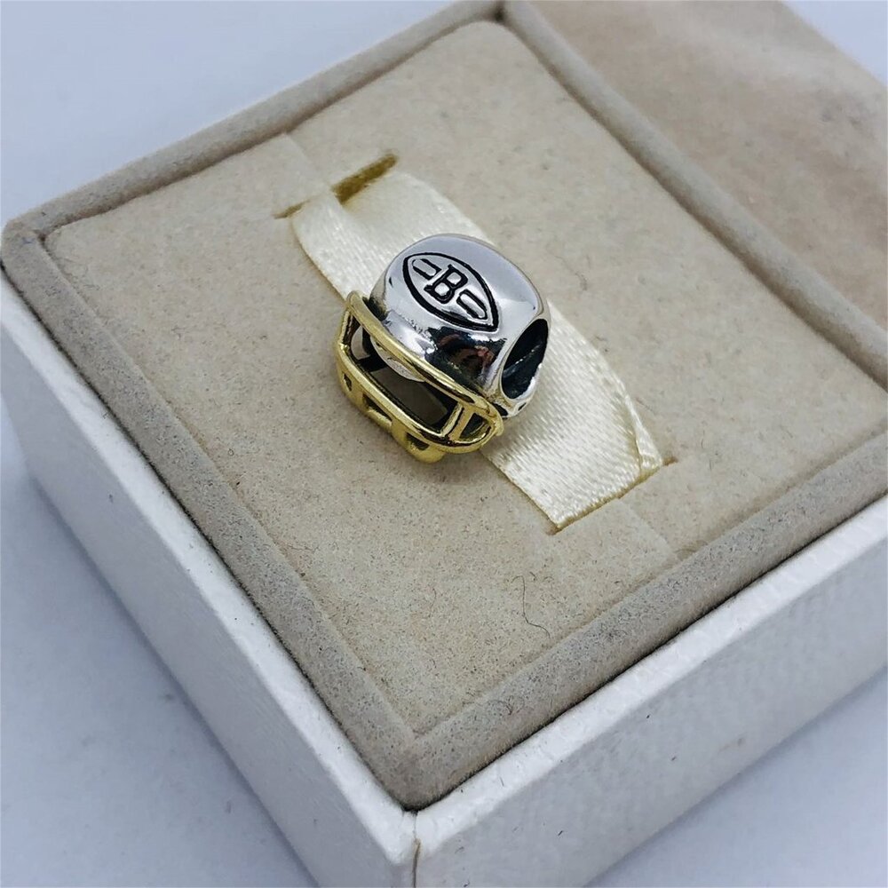 ✨✨Pandora Cleveland Browns Charm Football Helmet Bead Charm - Picture 4 of 4